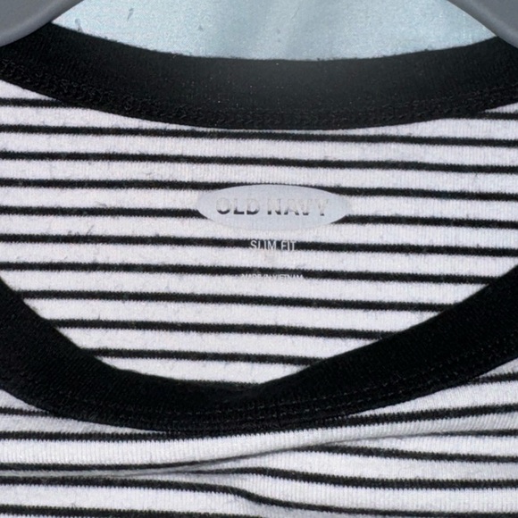 Black and white stripped tee from Old Navy, unsure of size, but seems Small - Picture 3 of 3